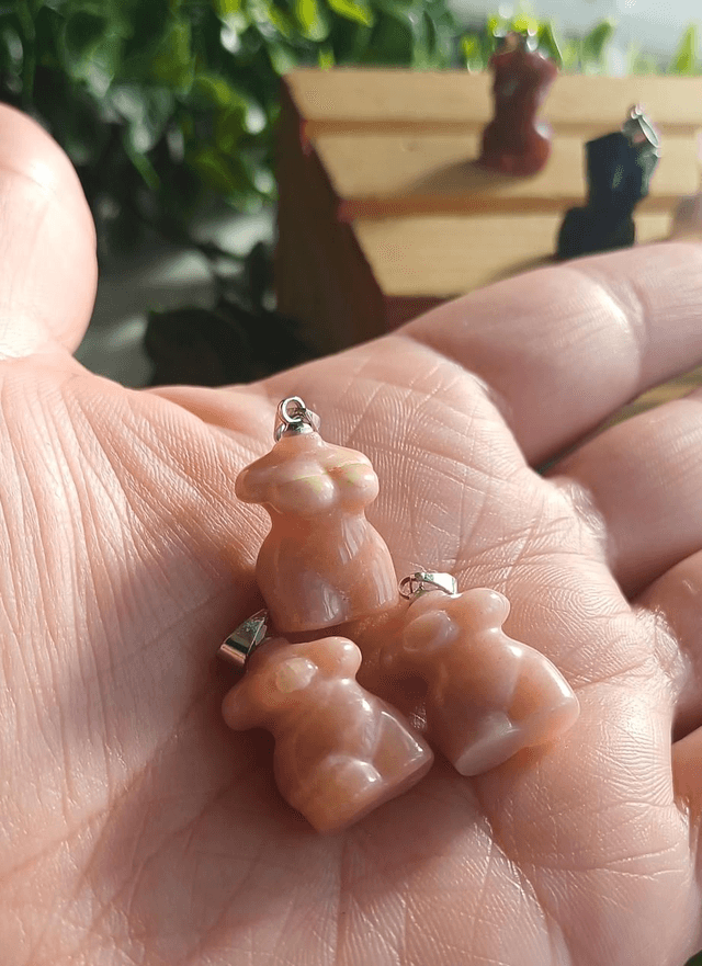 Female Goddess Body Pendant in 925 Silver Plates Chain