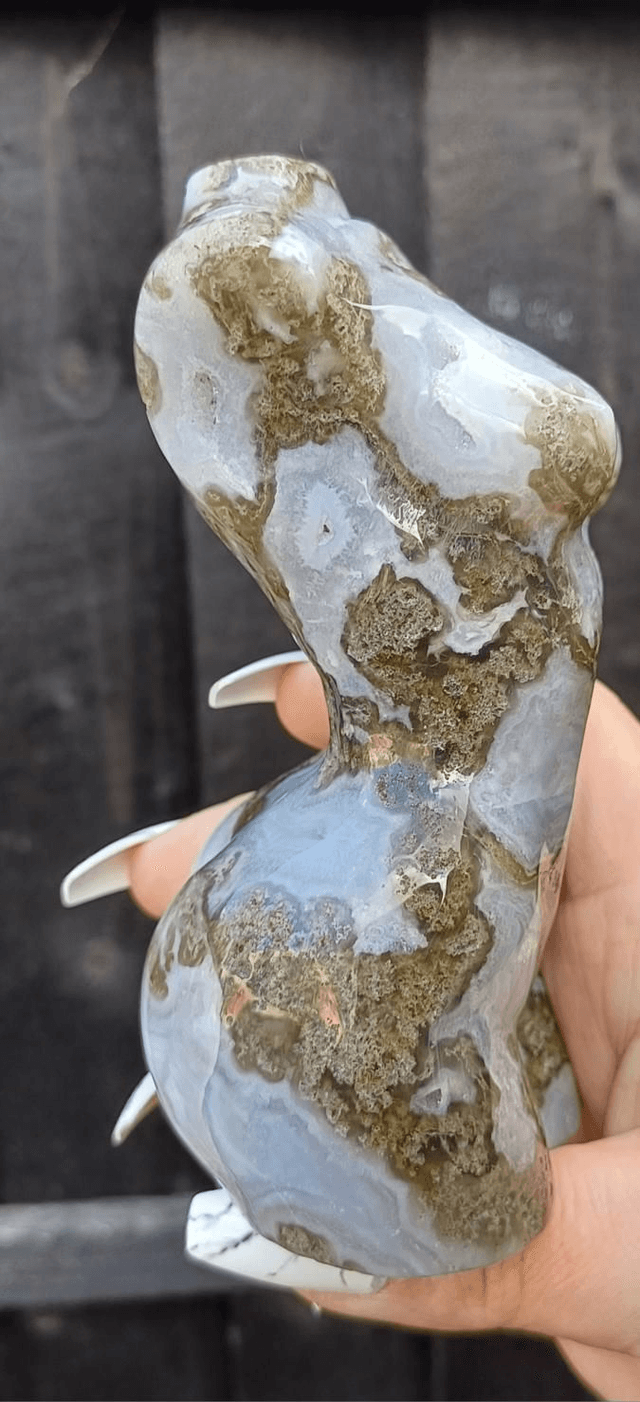 Large Moss Agate Goddess 531g