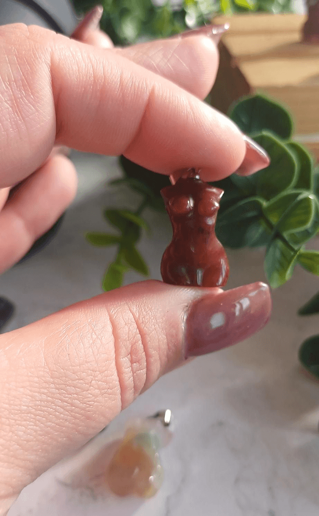 Female Goddess Body Pendant in 925 Silver Plates Chain