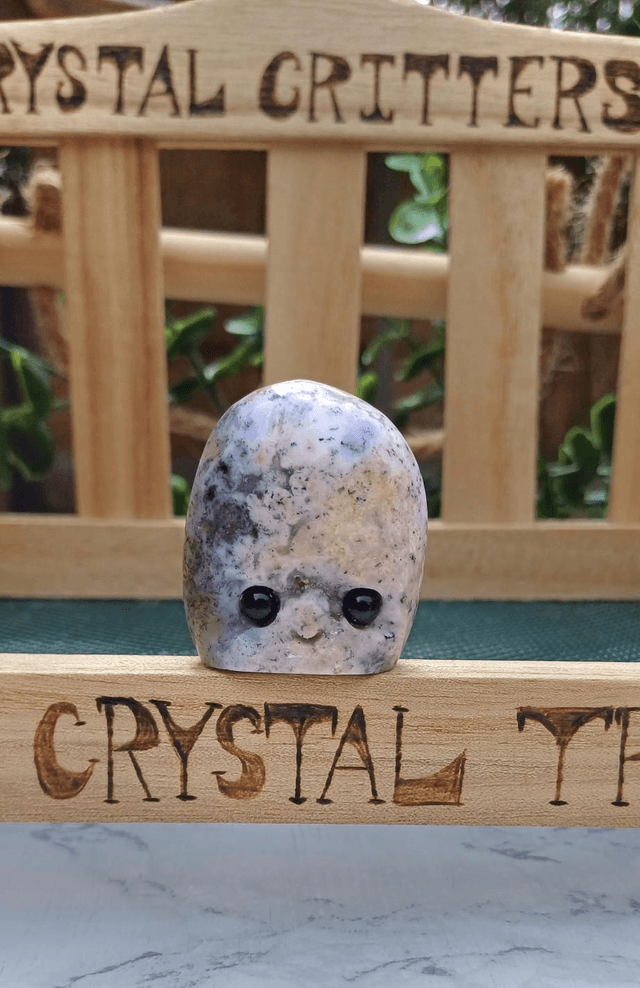 Thistleby - Crystal Critter Dendrite