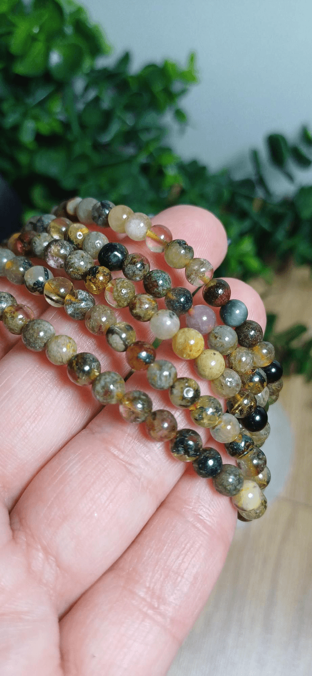 Golden Rutilated Quartz Stretch Bracelet 4mm