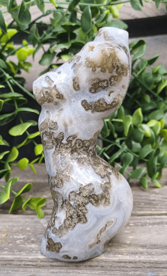 Large Moss Agate Goddess 531g