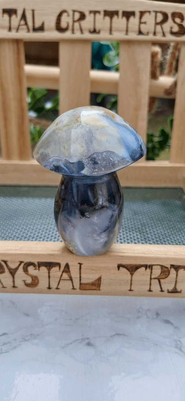 Petalshade - Crystal Critter Mushling