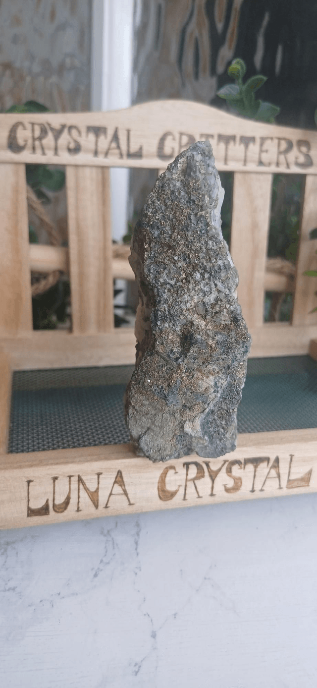 Arum - Crystal Critter 