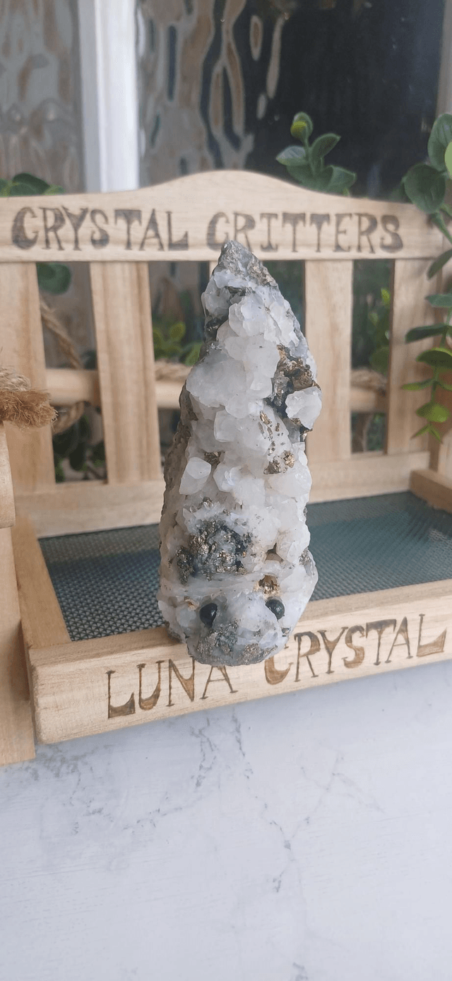 Arum - Crystal Critter 