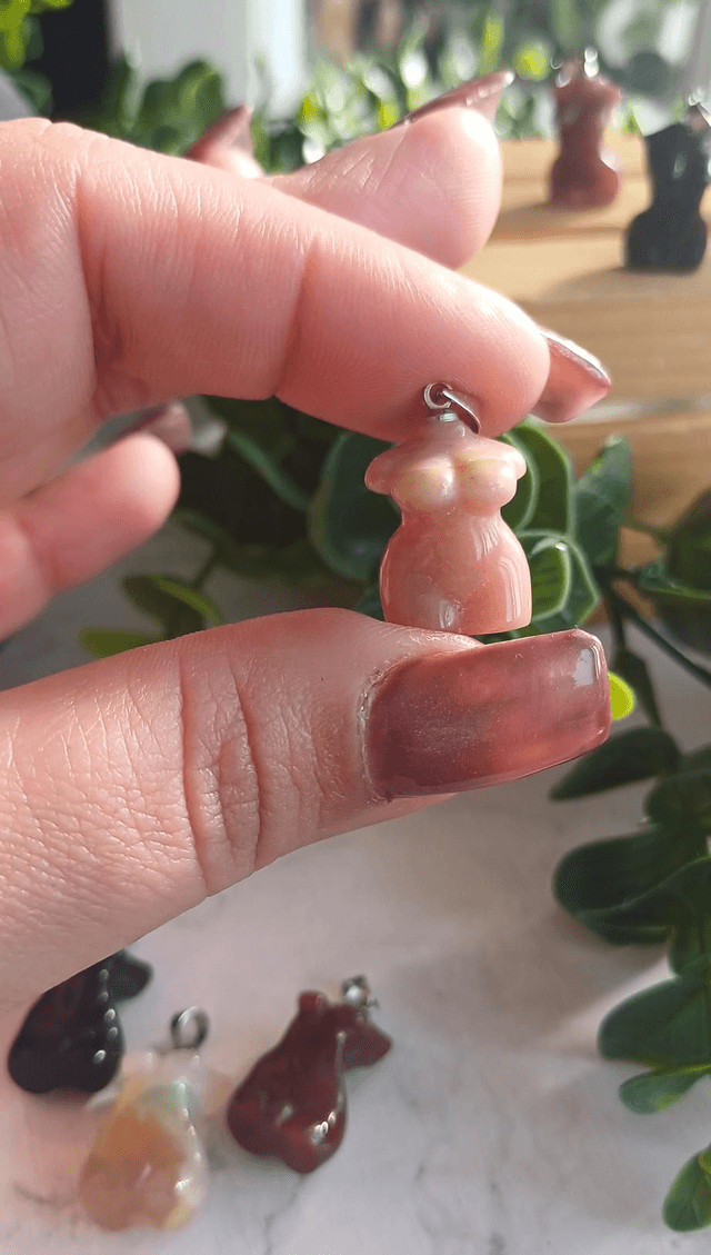 Female Goddess Body Pendant in 925 Silver Plates Chain