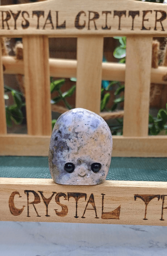Thistleby - Crystal Critter Dendrite