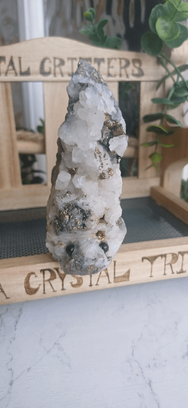 Arum - Crystal Critter 